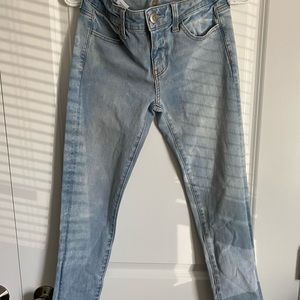 American Eagle women’s jeans